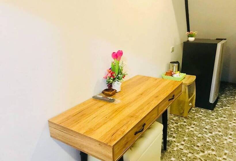 פנסיון Samet Marley