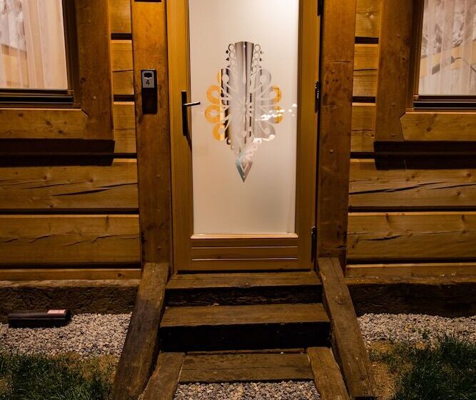 پانسیون Skansen Holiday