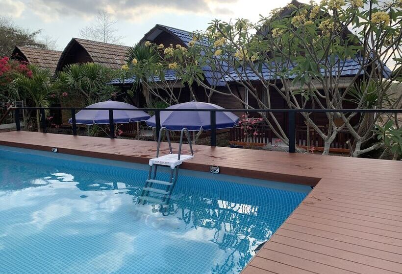 פנסיון Tanah Penida Bungalows