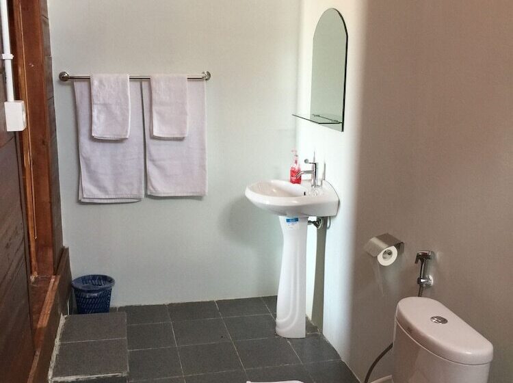 פנסיון Tanah Penida Bungalows