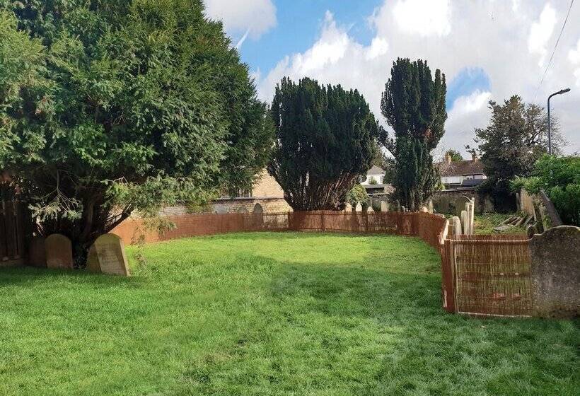 Пансион The Baptist Chapel   5