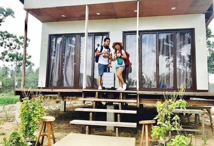 پانسیون Villa Encantador Resort