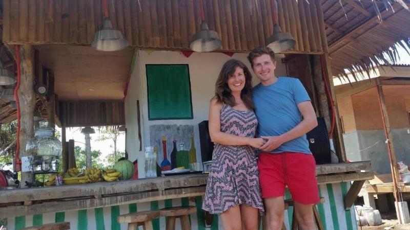 پانسیون Villa Encantador Resort