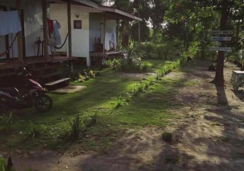 پانسیون Villa Encantador Resort