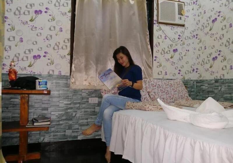 پانسیون Villa Encantador Resort