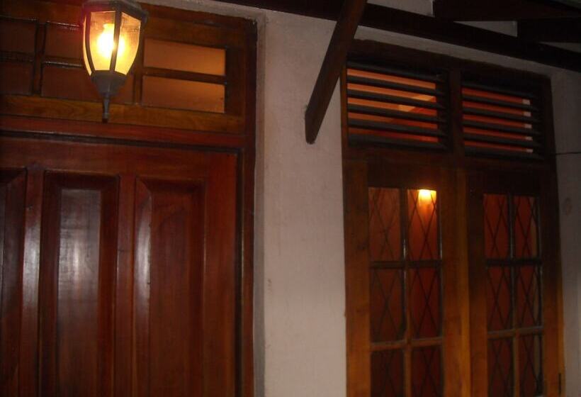 펜션 Villa Subuthi