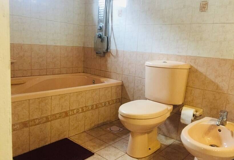 펜션 Villa Subuthi