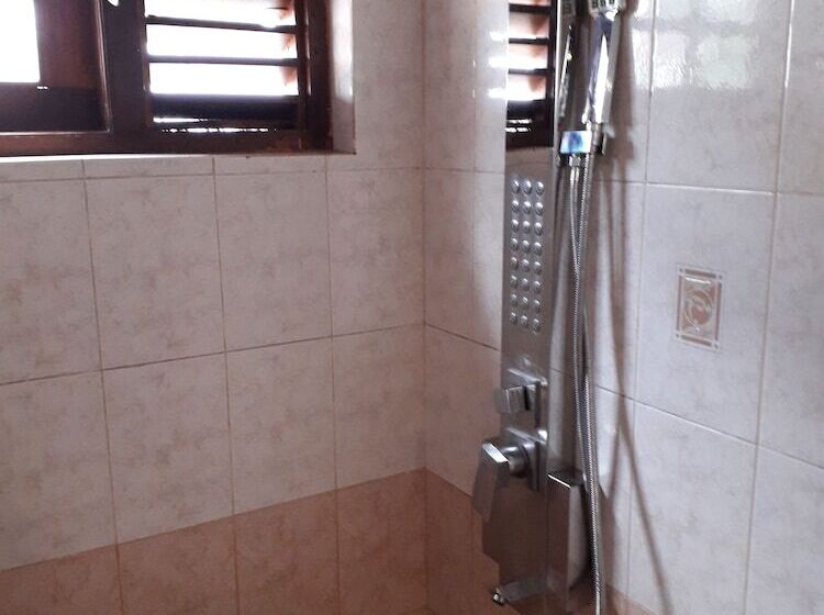 펜션 Villa Subuthi