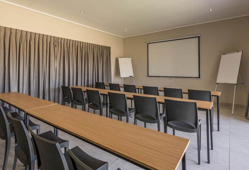 Pofadder Hotel By Country Hotels