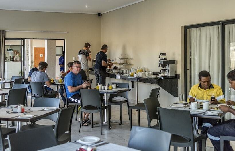 Pofadder Hotel By Country Hotels