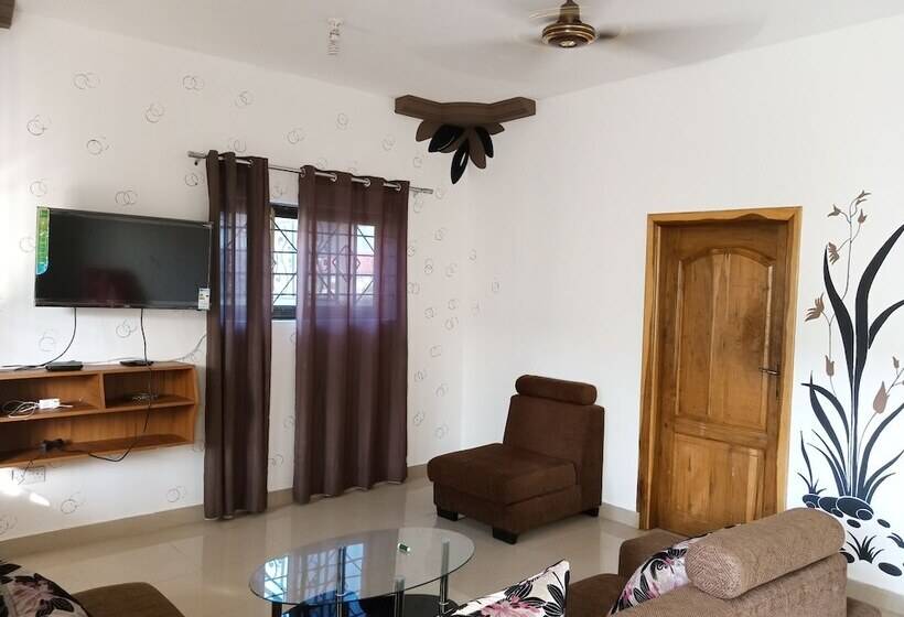 Ronna Apartments At Lakeside Estates