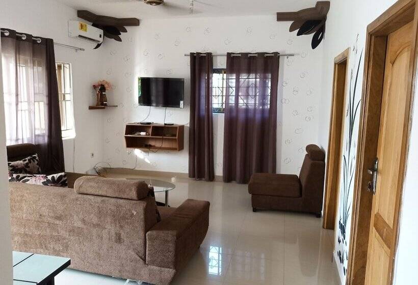 Ronna Apartments At Lakeside Estates