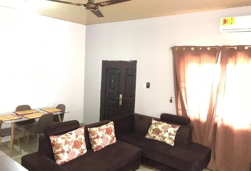 Ronna Apartments At Lakeside Estates