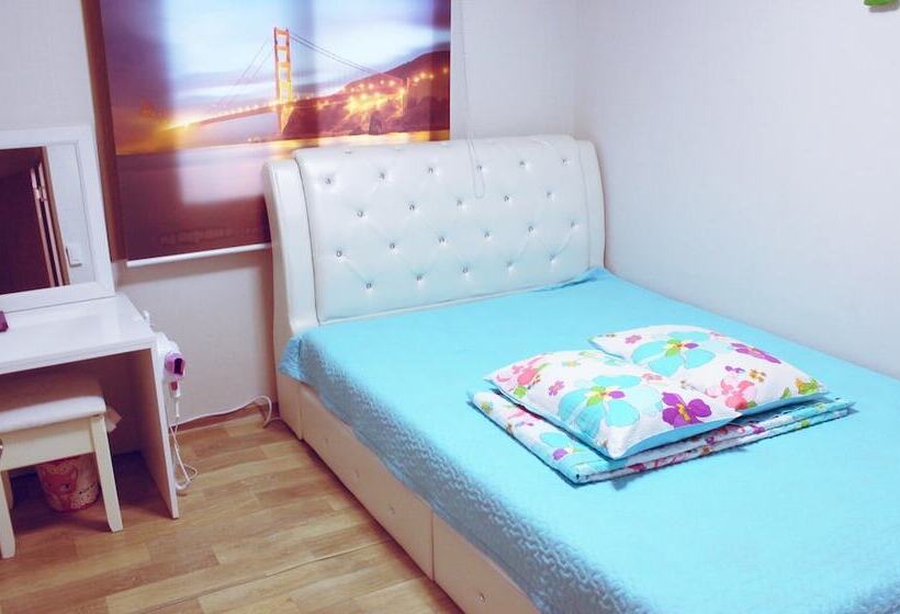 Story Road Guesthouse   Hostel