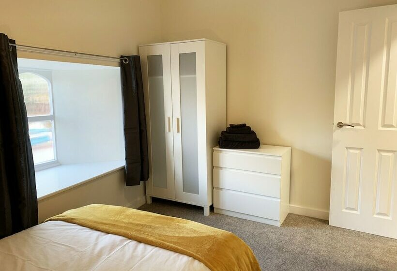 The Baptist Chapel   9