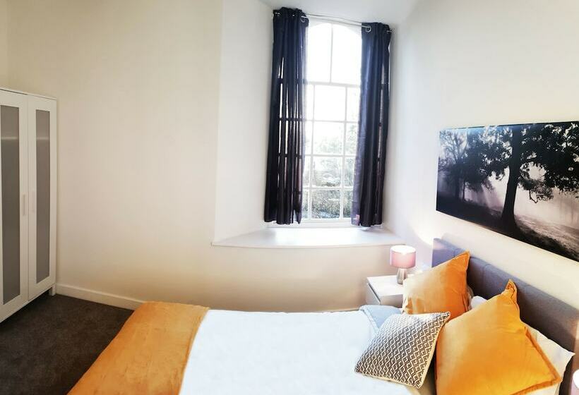 The Baptist Chapel   9