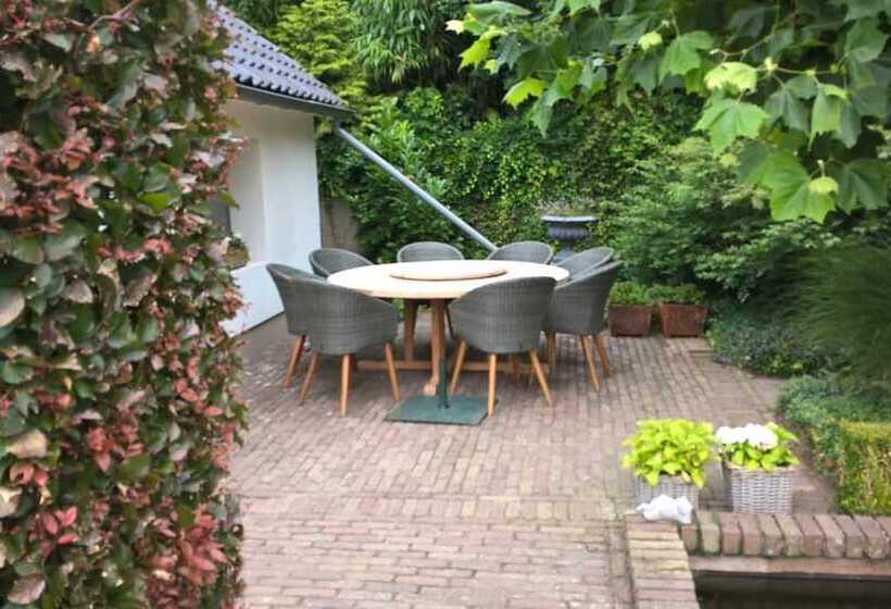 B&b Rosteline