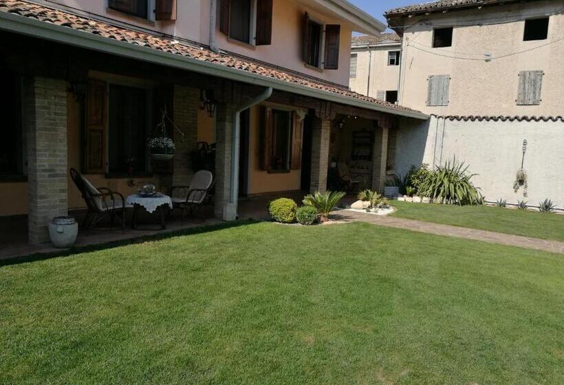 مبيت وإفطار Alberta