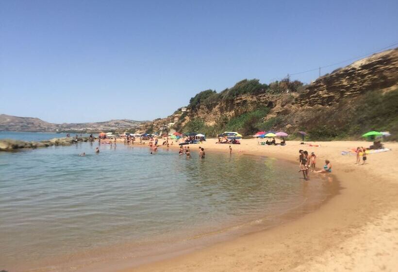 مبيت وإفطار Carrubella Santa Zita