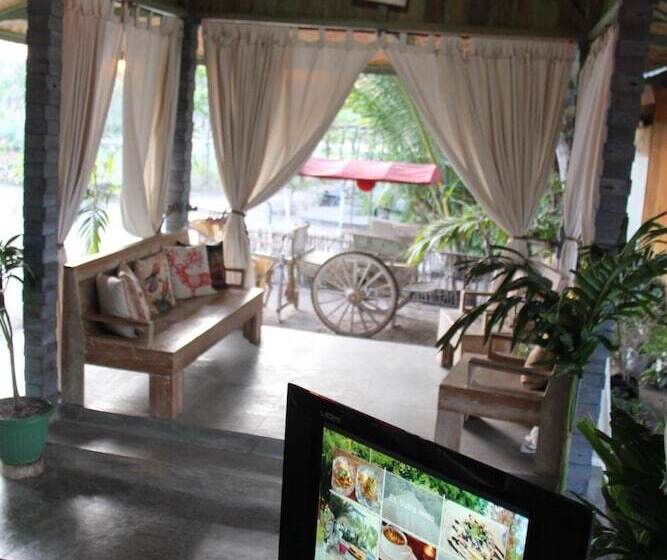 Bed and Breakfast Cemara Beachfront Suite