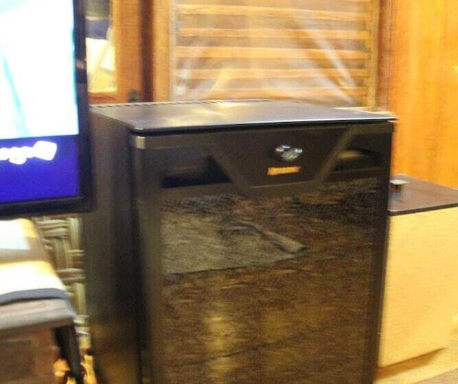 Bed and Breakfast Cemara Beachfront Suite