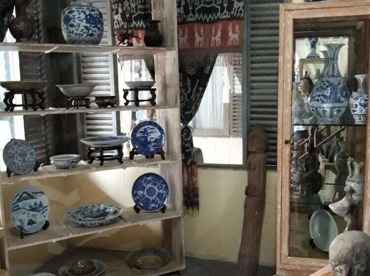 Bed and Breakfast Cemara Beachfront Suite