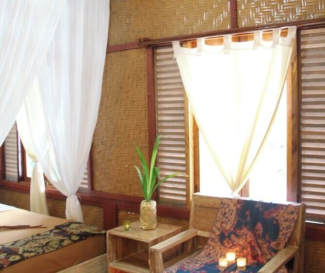 مبيت وإفطار Cemara Beachfront Suite