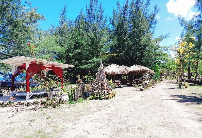 Bed and Breakfast Cemara Beachfront Suite