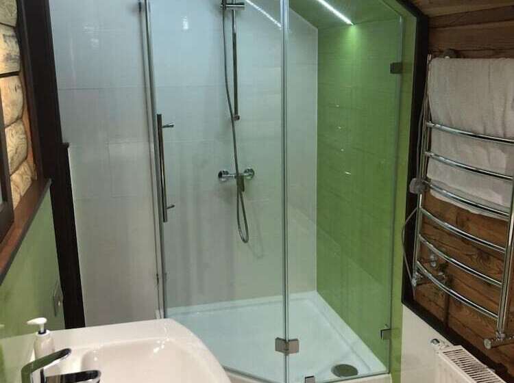 تختخواب و صبحانه Golden Nest