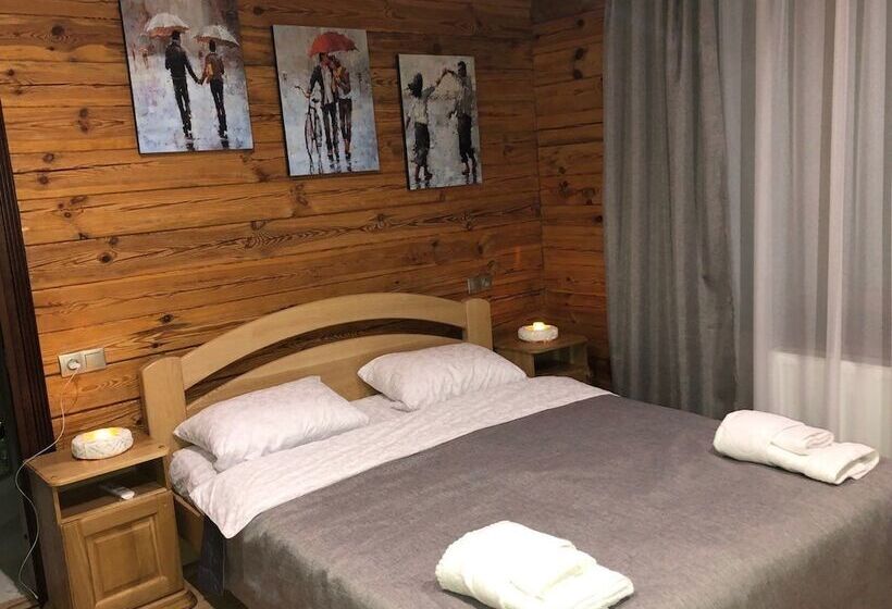 تختخواب و صبحانه Golden Nest