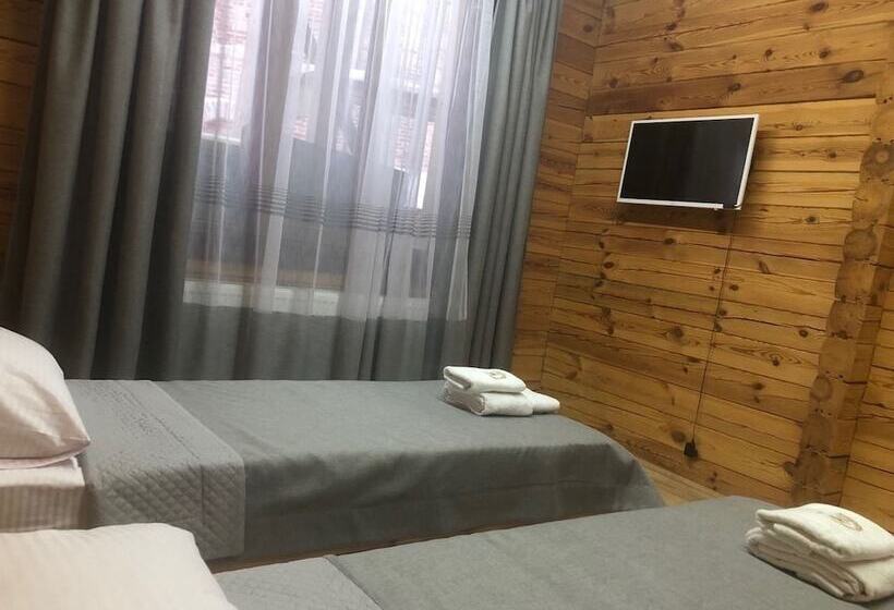 تختخواب و صبحانه Golden Nest