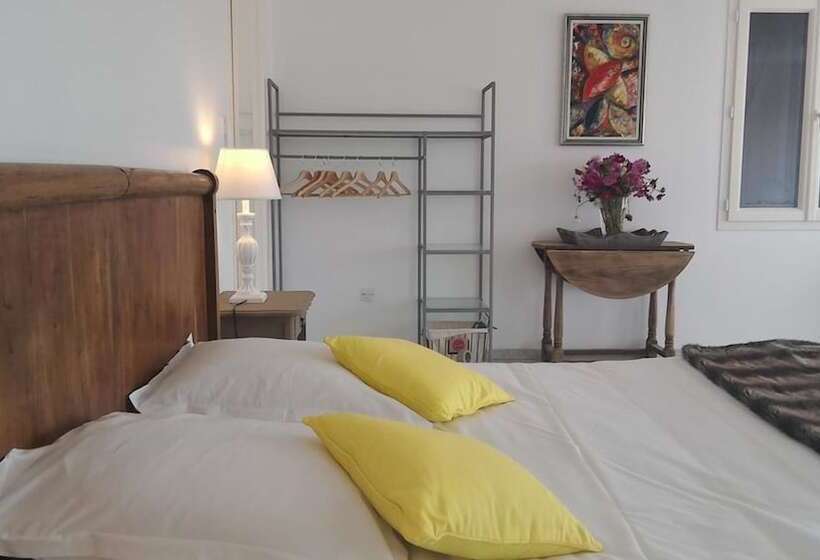 ベッドアンドブレックファースト Les Chambres De La Nouvelle Aliénor