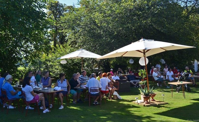 住宿加早餐  Penzion černická Obora