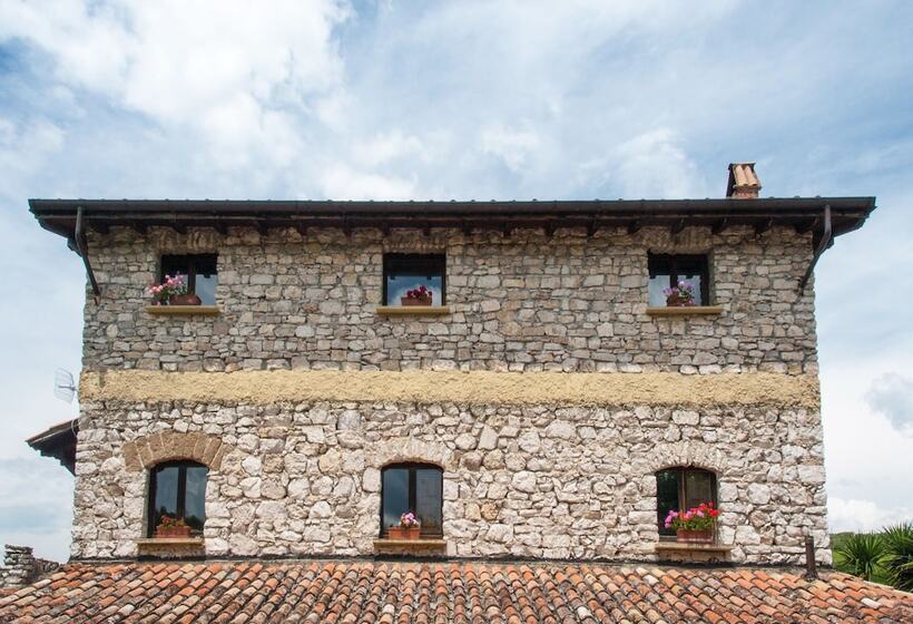 민박 Villa De Luccheri