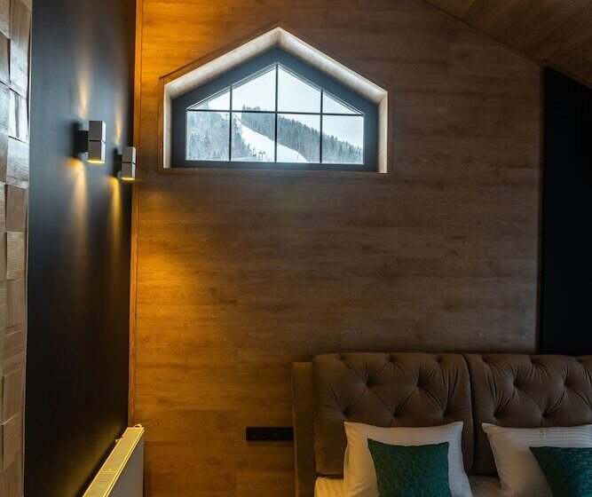 Greitser Elit Chalet