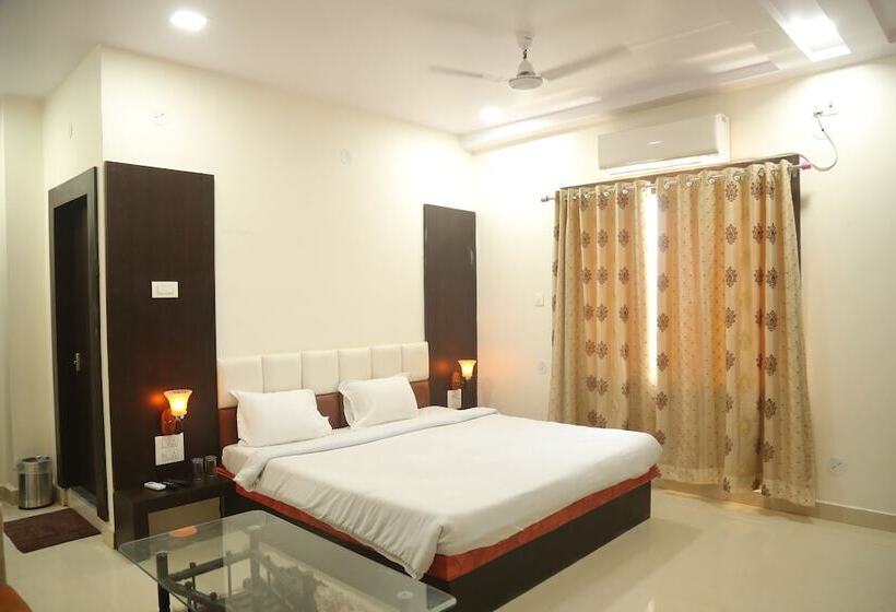 ホテル Akshat Residency