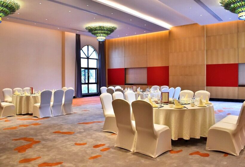 هتل Angsana Xishuangbanna