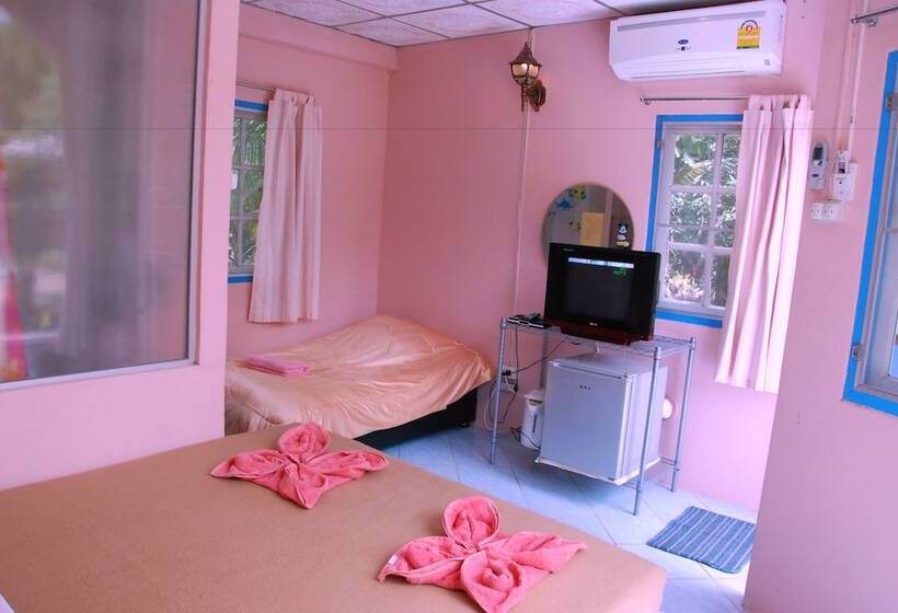 ホテル Baanraiingdoi