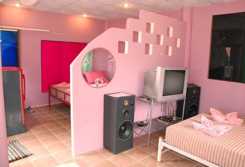 ホテル Baanraiingdoi