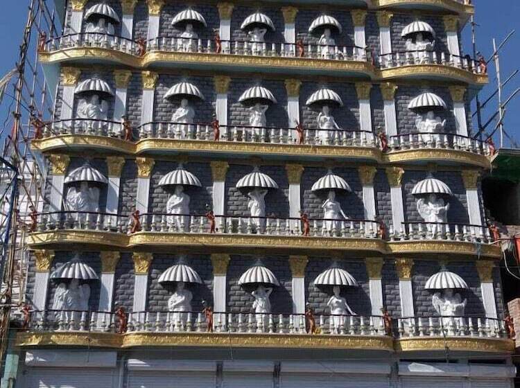 בית מלון כפרי Bangabhumi