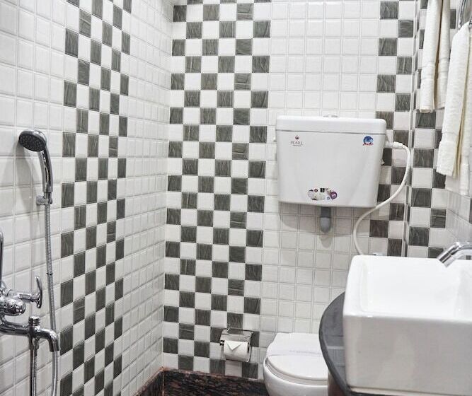 בית מלון כפרי Bangabhumi