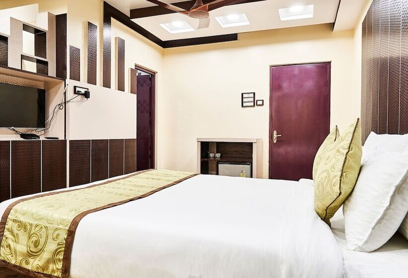 בית מלון כפרי Bangabhumi