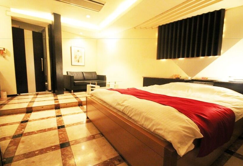 酒店 Bibi   Adults Only