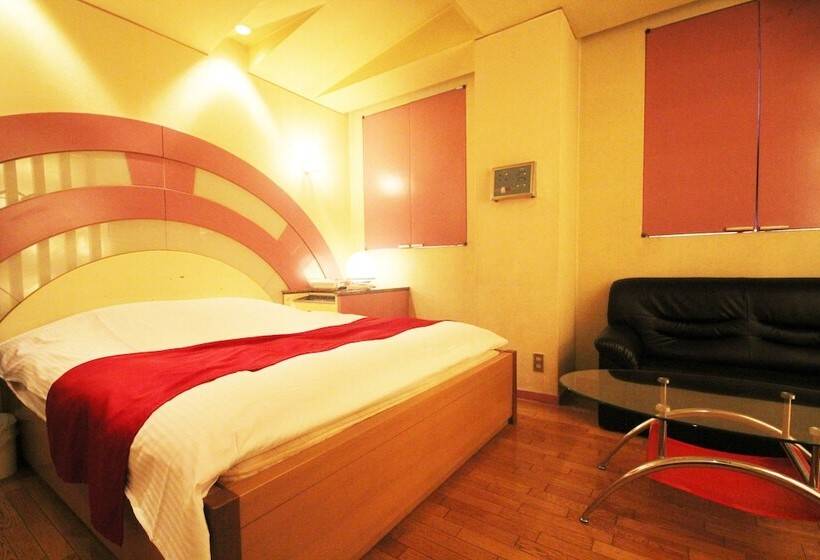 酒店 Bibi   Adults Only