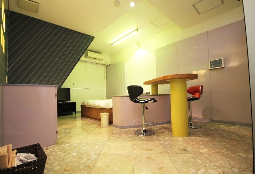 酒店 Bibi   Adults Only