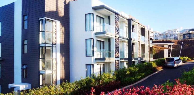 בית מלון כפרי Camaya Coast