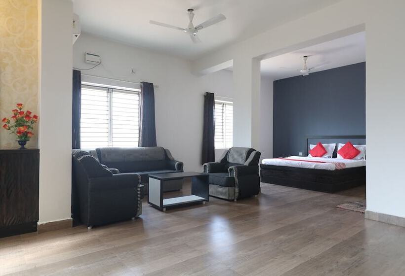 Отель City Residence By Oyo Rooms