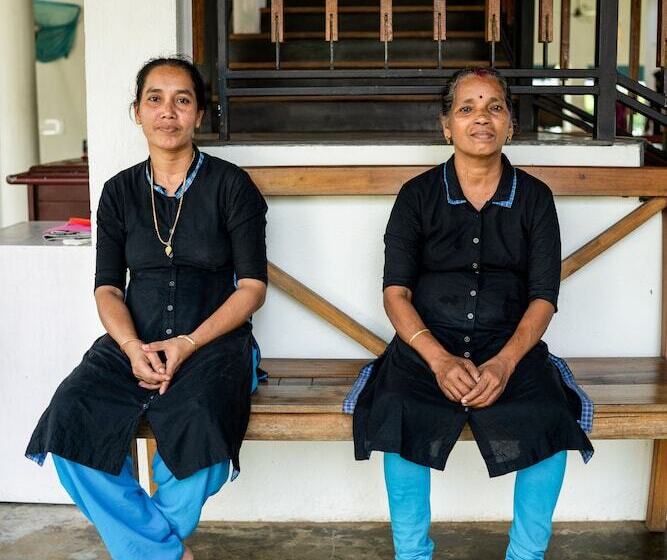 Отель Cranganor History Cafe Riverside Chateau