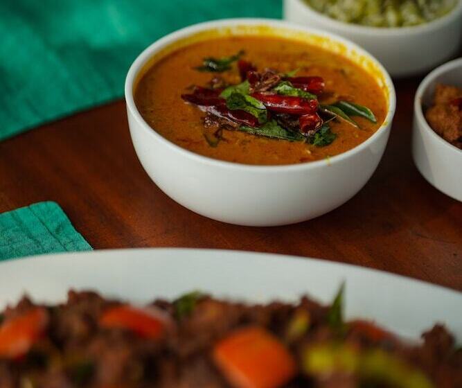 Отель Cranganor History Cafe Riverside Chateau