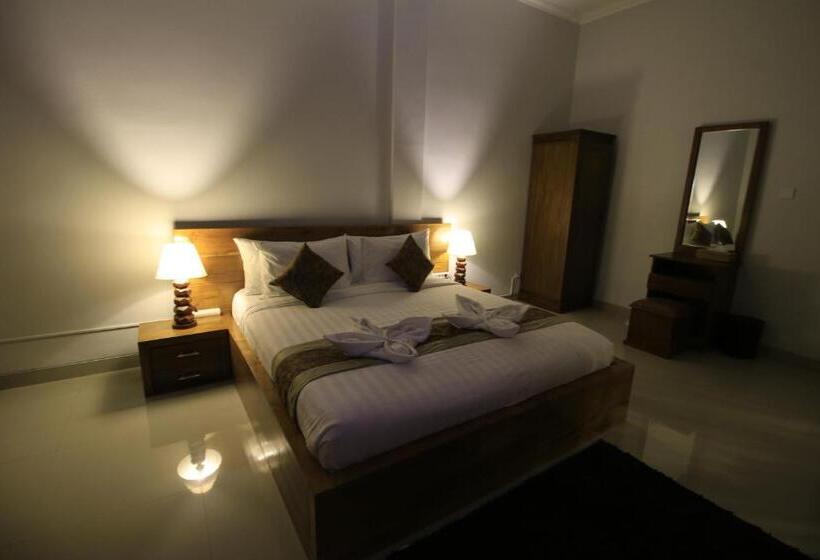 فندق Green Beach Inn